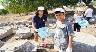 Seferihisar Teos Antik Kenti'nde çevre temizliği
