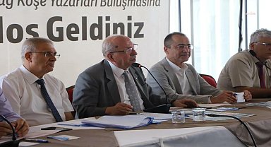 Tekirdağ Büyükşehir Belediye Başkanı Albayrak, köşe yazarlarıyla bir araya geldi