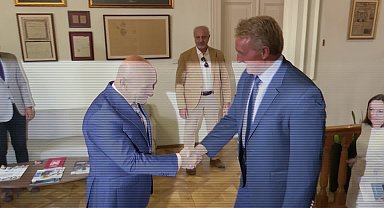 Tunç Soyer, ABD'nin Türkiye Büyükelçisi Jeff Flake'i ağırladı 