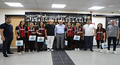 Turgutlu Belediyespor kadın hentbol takımından "Milli Takım" başarısı