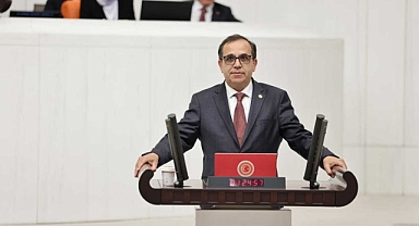 Türker Ateş’ten Bakan Şimşek’e: “Birleşik Arap Emirlikleri’ne hangi kamu varlıklarını satma sözü verdiniz”