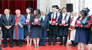 Yenimahalle Belediye Başkanı Yaşar, Başkent Üniversitesi'nin mezuniyet törenine katıldı