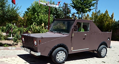 Yozgatlı gurbetçi, emekli olup yerleştiği köyünde hurda malzemeden kendi otomobilini yaptı