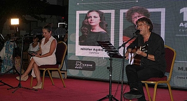 '1. Çeşme Kitap Günleri' edebiyatseverleri yazarlarla buluşturdu