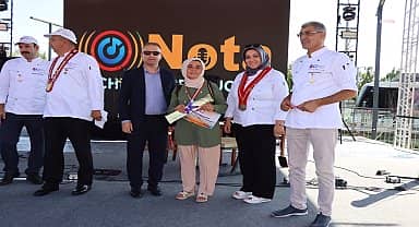 12. Uluslararası İzmit Pişmaniye, Müzik ve Dans Festivali'nde "Pişmaniyeli Tatlılar" yarışmasının kazananı belli oldu