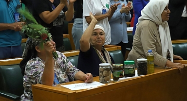 Akbelen ve Dikmece köylüleri CHP grup toplantısına katıldı