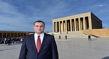 Alper Taşdelen: "Dünyaya meydan okuyan zaferin 101. Yılı kutlu olsun"