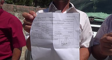 Andırın-Kadirli arasında taşımacılık yapan minibüsçüler, D2 yolcu taşıma belgeleri olmasına rağmen ceza kesilmesine tepki gösterdi