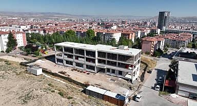 Ankara Büyükşehir Belediyesi'nin Sincan'a kazandıracağı Kreş ve Çocuk Etkinlik Merkezinde çalışmalar devam ediyor