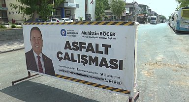 Antalya Bulvarı yan yolunda asfalt yenileme çalışması