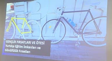 Antalya Büyükşehir Belediyesi, gençlere yurt dışı değişim fırsatlarını anlattı