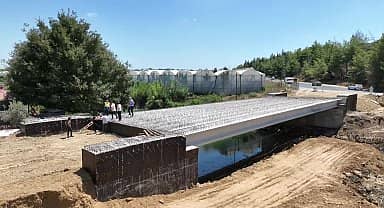 Antalya Büyükşehir Belediyesi, Manavgat Naras Köprüsü'nde yenileme çalışmalarına devam ediyor