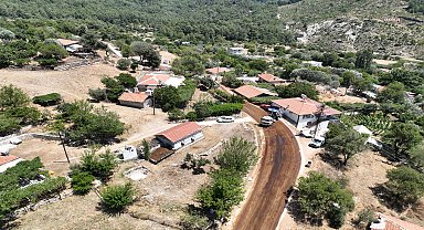 Antalya Büyükşehir'den Hacıoğlan ve Sarıbelen grup yolunda asfalt çalışması