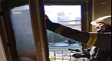 Aydın Büyükşehir Belediyesi İtfaiyesi'nden Didim'deki yangına zamanında müdahale