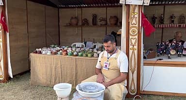 Azerbaycanlı Zahid, Esenyurt'ta çömlek yapımını öğrendi