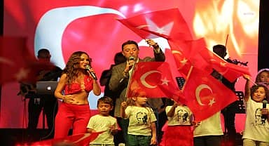 Bandırma'da Büyük Zafere coşkulu kutlama