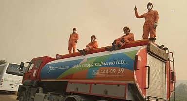 Beylikdüzü Belediyesi ekipleri Çanakkale'de yangınla mücadeleye destek verdi