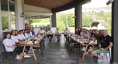 Bilecik Belediye Başkanvekili Subaşı, Kadın Voleybol Takımı oyuncularıyla bir araya geldi