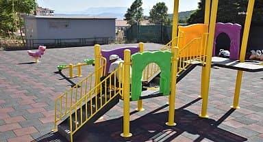 Bilecik'te yeni park oyun alanları çocukların hizmetine sunuluyor