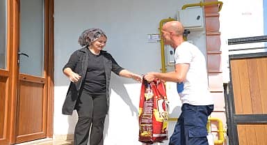 Bozüyük Belediyesi'nden kısırlaştırma yapan hayvanseverlere mama desteği