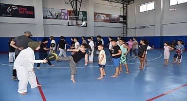 Ceyhan Belediyesi'nden çocuklar için ücretsiz tekvando kursu 