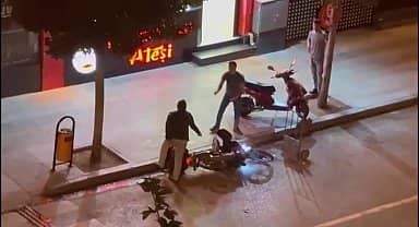 Çorum'da moto-kurye, akaryakıt zamlarına tepki gösterdi: "Al benzini, kendin çalış"