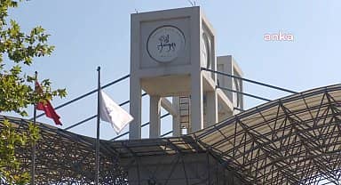 DEÜ İzmir YDO Müdürü Kuruoğlu'nun yabancı öğretim görevlisinin sözleşmesini feshedip yerine kardeşini aldığı iddia edildi…Nadine Kemp'in avukatı: Hukukçu olarak gereken ne varsa yapmaya devam edeceğiz