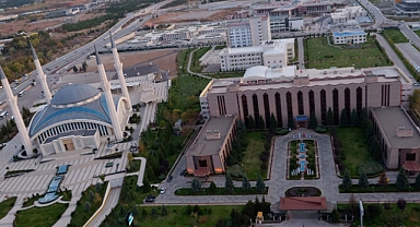Diyanet'in Cuma Hutbesi: “Mesai saatlerini, okullarımızdaki ders programlarını Cuma namazının vaktine göre düzenleyelim”