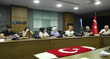 Doğu Karadeniz İhracatçılar Birliği Başkan Yardımcısı Ahmet Hamdi Gürdoğan: "Her şeyden önce ürünü emanete vermemesi gerektiğinin altını çiziyoruz"