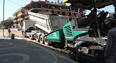 Edremit Belediyesi'nden asfalt hamlesi