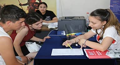 Edremit Belediyesi'nden öğrencilere ücretsiz danışmanlık hizmeti 