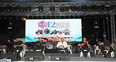 'En tatlı festivalde' pişmaniye sıra gecesi beğeni topladı