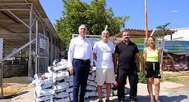 Fotoğraf sanatçı Serdar Tibet, sergisinden elde ettiği geliri can dostlara bağışladı 