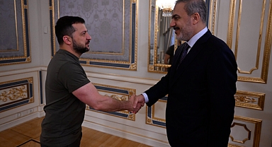Hakan Fidan, Ukrayna Devlet Başkanı Volodimir Zelenski ile Kiev’de görüştü