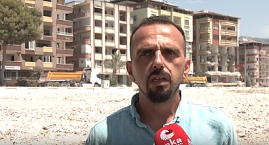 Hataylı depremzede, hükümetin kredi ve hibe desteğine tepkili: “Biz müteahhidin farkını nasıl ödeyeceğiz?”