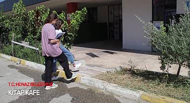 Honaz Belediyesi'nin Kitap Kafe'si hizmete vermeye devam ediyor