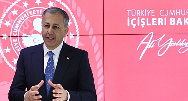 İçişleri Bakanı Yerlikaya: “Van'da firari 59 göçmen kaçakçılığı organizatörü yakalandı”