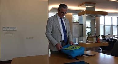 İlkokula başlayacak Gaziemirli öğrencilere sürpriz armağan