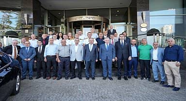 İstanbul Valisi Davut Gül'den Kartal Belediyesi'ne ziyaret