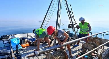 İzmir Körfezi'nin 30 farklı noktasından karot örneği alındı