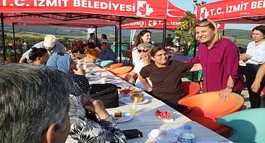İzmit Belediye Başkanı Kaplan, Beş Çayı Buluşmaları'na katıldı