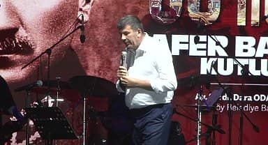 Kadıköy Belediye Başkanı Odabaşı: "Hiç kimse Kadıköy'de ne içildiğine ne giyildiğine karışamaz"