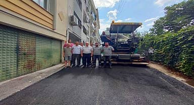 Karabağlar Belediye Başkanı Selvitopu, Metin Oktay Mahallesi'ndeki çalışmaları yerinde inceledi 