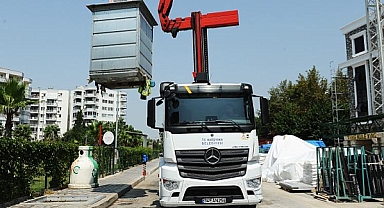 Karşıyaka Belediyesi'nin daha temiz bir kent için kullanmaya başladığı yer altı çöp konteynerlerin sayısı 300'e ulaştı