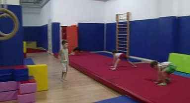 Karşıyaka'da geleceğin cimnastikçileri yetişiyor 