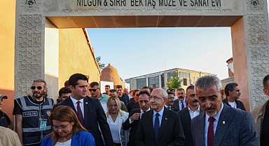 Kılıçdaroğlu, Hacı Bektaş-i Veli’nin türbesini ziyaret etti