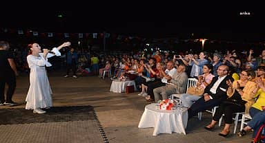 Kırşehir'de Zafer Bayramı coşkusu, Leman Sam konseri ile doruğa ulaştı