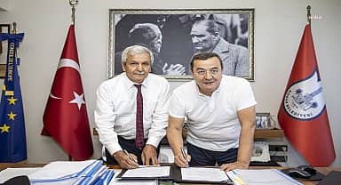 Konak Belediyesi'nden öğrencilere kırtasiye desteği