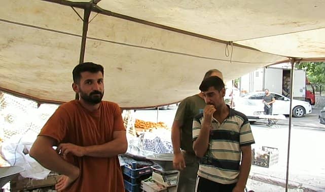 Konya'da semt pazarındaki vatandaş: