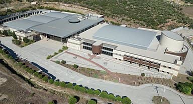 Kuşadası Belediye Başkanı Günel'den 'KOMER' Tepkisi: "Bölgenin böyle bir merkeze ihtiyacı varken 500 milyonluk yatırım çürümeye devam ediyor, devlet yetkilileri de uzaktan izliyor"